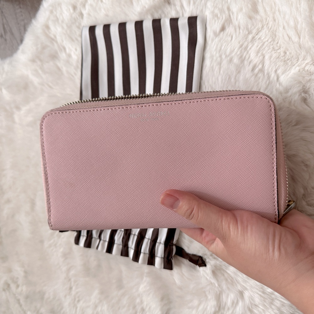 Henri Bendel Pink leather wallet